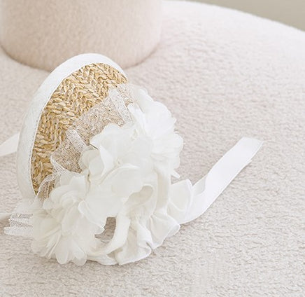 KFX-2688573 Adjustable French Straw Sun Hat for Pets with Elegant Lace and Flower Designs