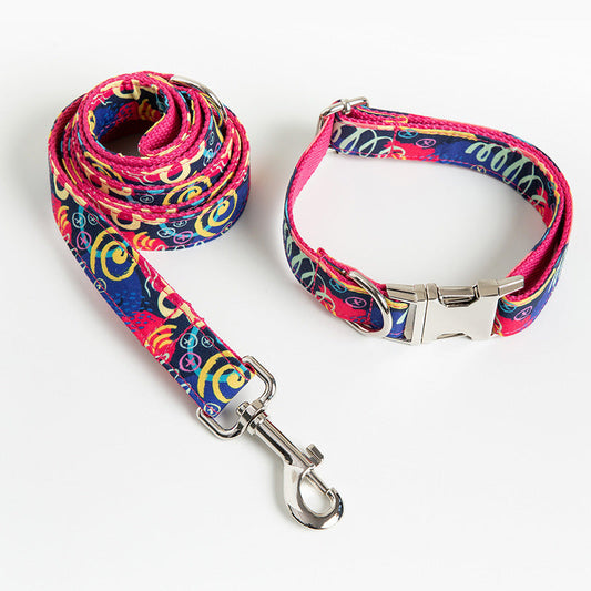 KFX-2691773 Red Graffiti Pet Collar and Traction Rope Set with Adjustable Metal Buckle