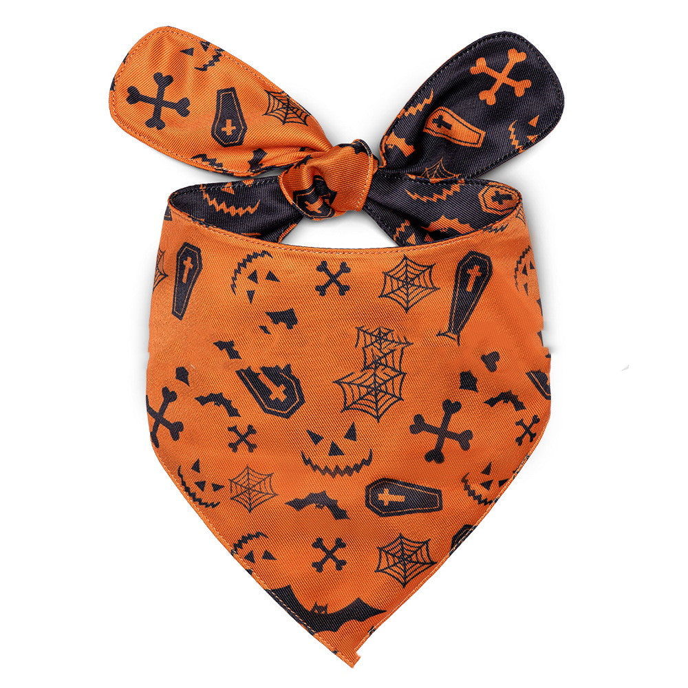 KFX-2695357 Halloween Triangle Dog Saliva Towel - Double Layer Polyester with Bat, Skull, and Pumpkin Designs