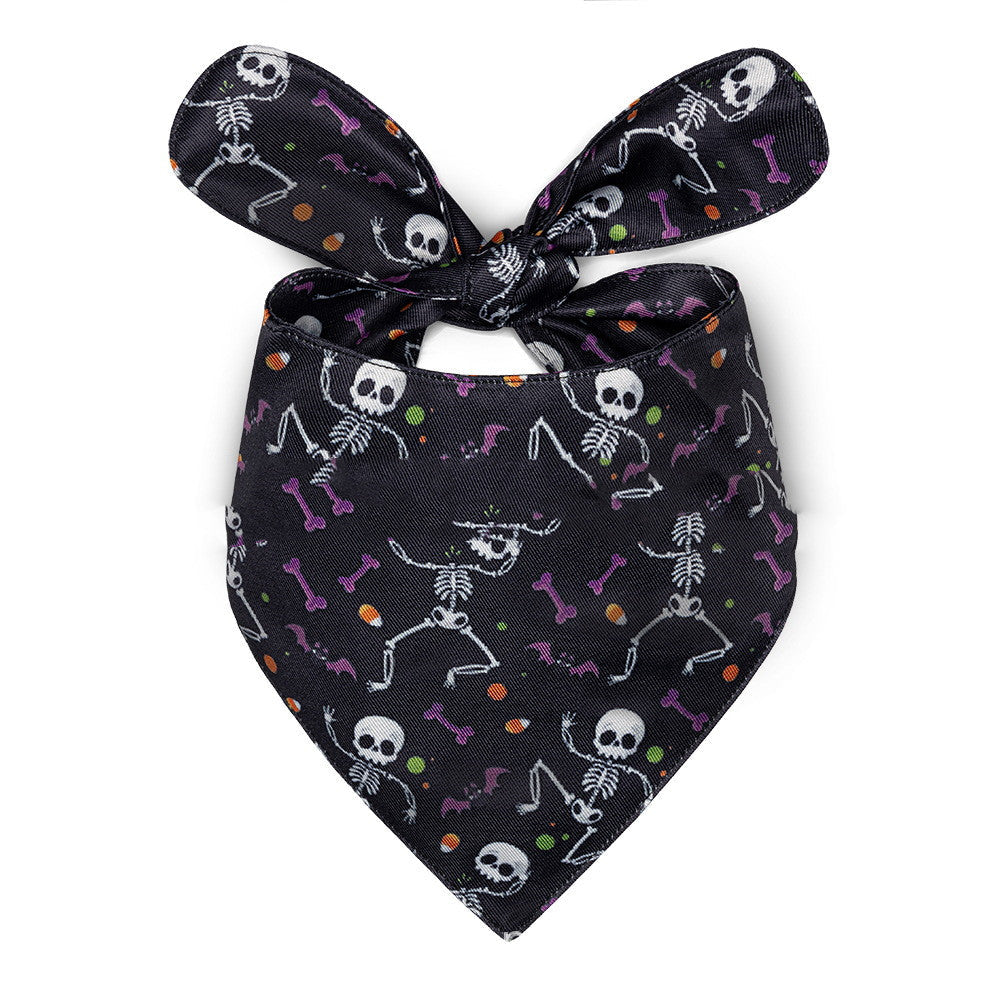 KFX-2695357 Halloween Triangle Dog Saliva Towel - Double Layer Polyester with Bat, Skull, and Pumpkin Designs