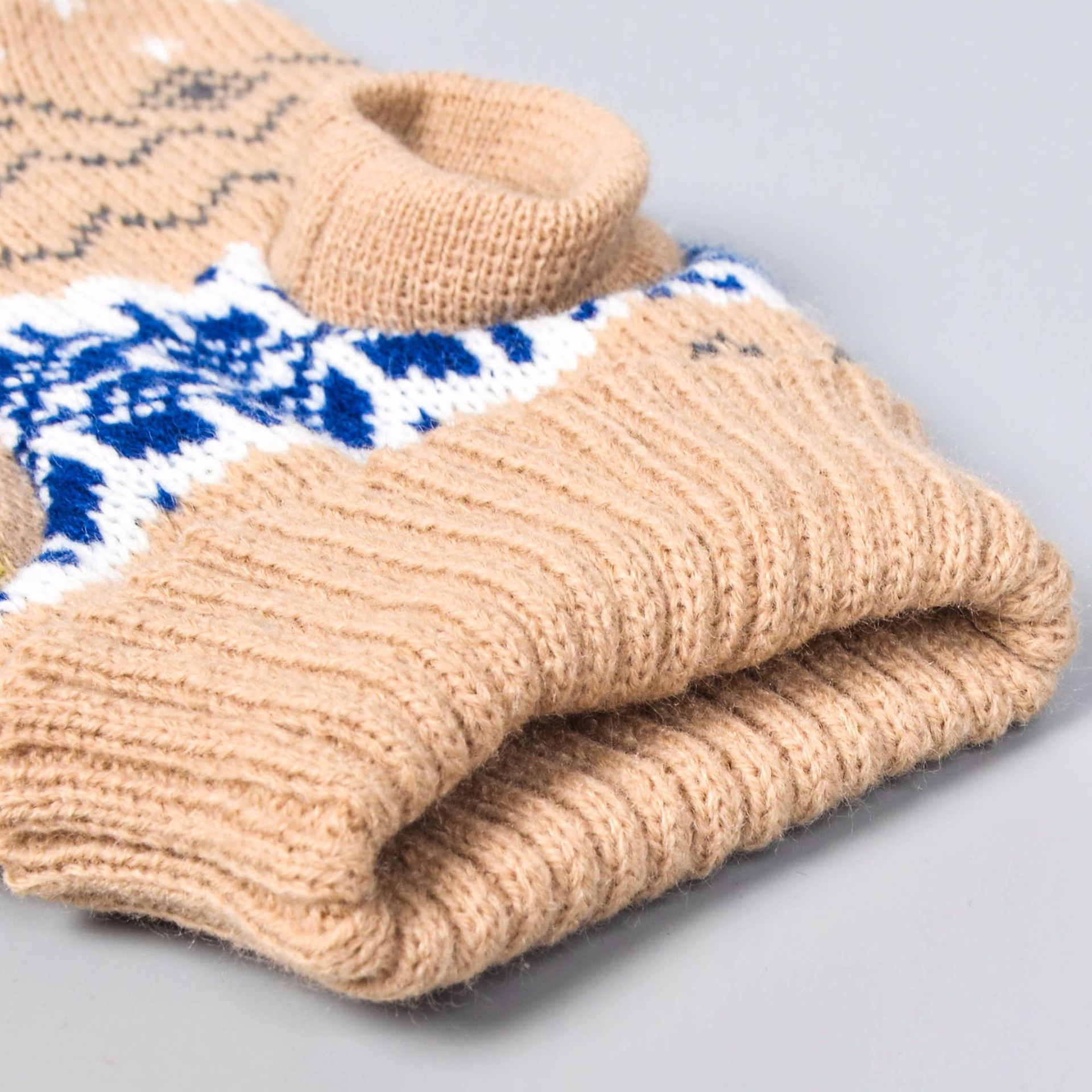 KFX-2734269 Cute Minimalist Pet Dog Sweater in Beige and Gray - Comfortable Wool Fabric for All Sizes
