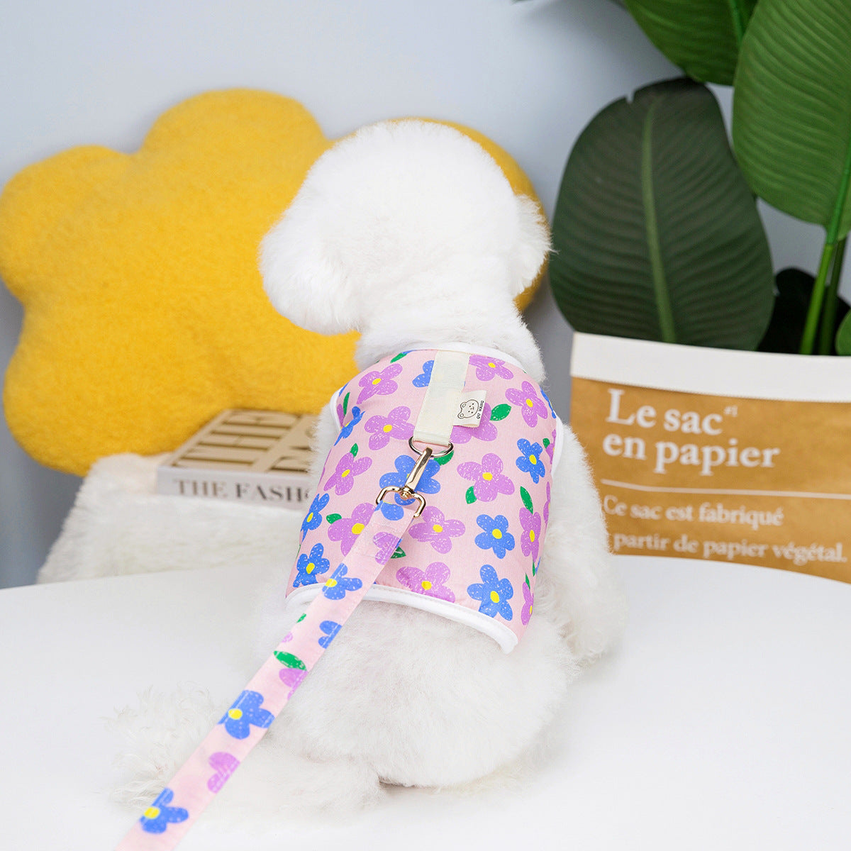 KFX-2781117 Chest and Back Traction Vest for Dogs with Lead Rope - Cotton and Floral Design in Light Blue, Light Yellow, and Pink