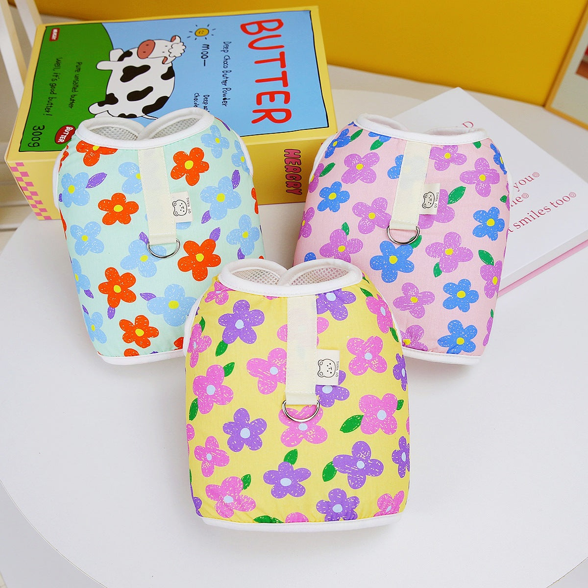 KFX-2781117 Chest and Back Traction Vest for Dogs with Lead Rope - Cotton and Floral Design in Light Blue, Light Yellow, and Pink