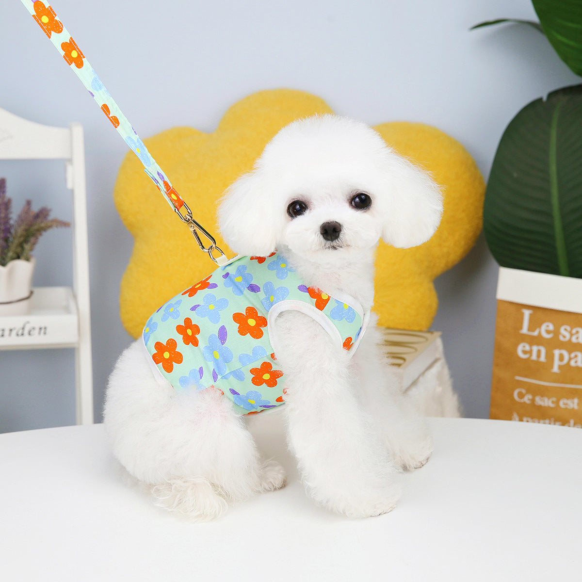 KFX-2781117 Chest and Back Traction Vest for Dogs with Lead Rope - Cotton and Floral Design in Light Blue, Light Yellow, and Pink