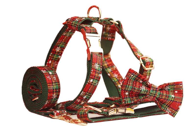 KFX-2803261 Christmas Snowflake Pet Collar Set - Green Background, Includes Collar, Leash, Bow, and Vest