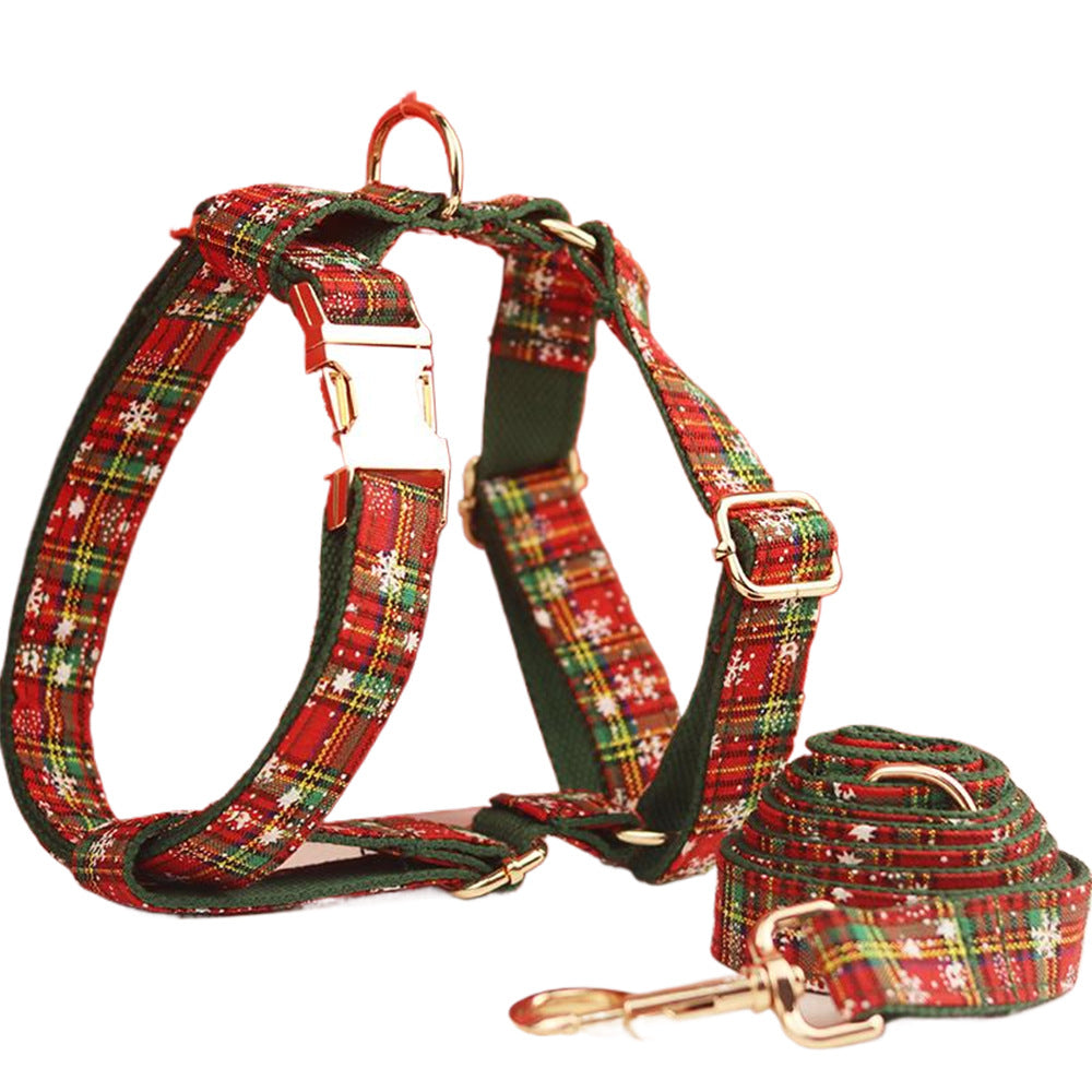 KFX-2803261 Christmas Snowflake Pet Collar Set - Green Background, Includes Collar, Leash, Bow, and Vest