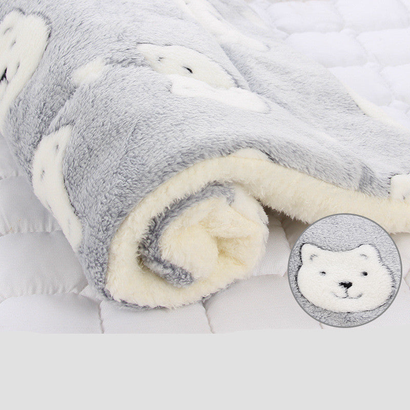 KFX-2836413 Pet Blanket for Cats and Dogs - Soft Coral Fleece, Moisture-Resistant, Non-Slip Design, Machine Washable