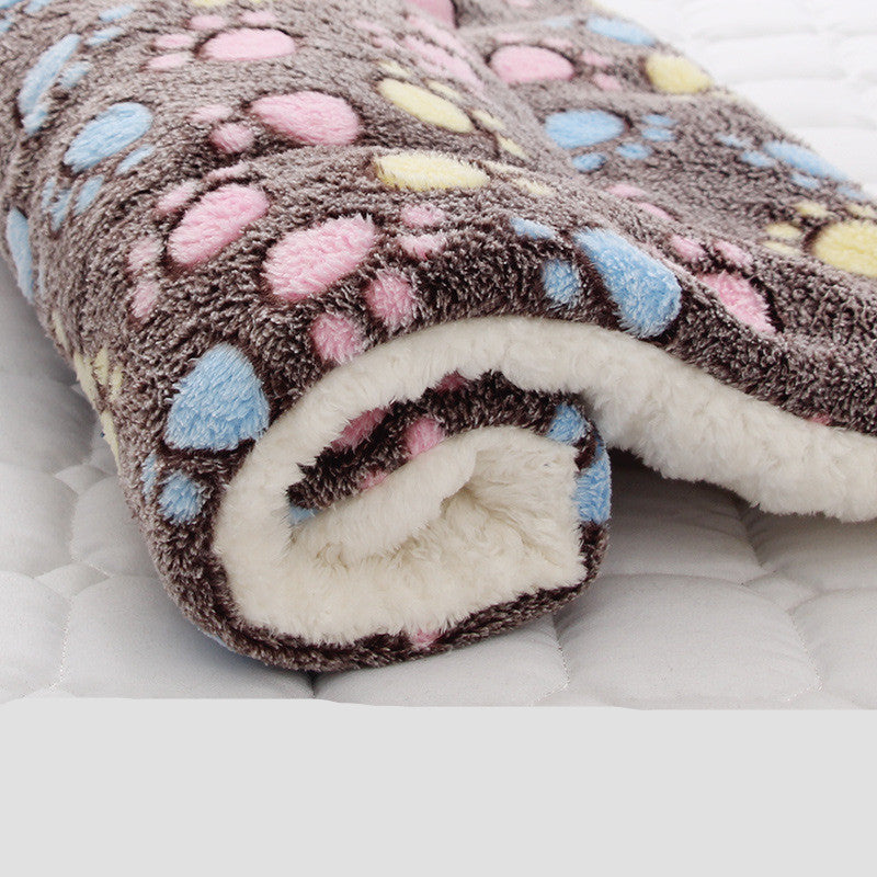 KFX-2836413 Pet Blanket for Cats and Dogs - Soft Coral Fleece, Moisture-Resistant, Non-Slip Design, Machine Washable