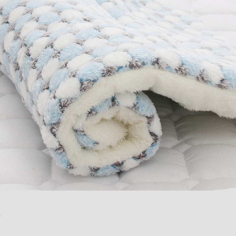 KFX-2836413 Pet Blanket for Cats and Dogs - Soft Coral Fleece, Moisture-Resistant, Non-Slip Design, Machine Washable