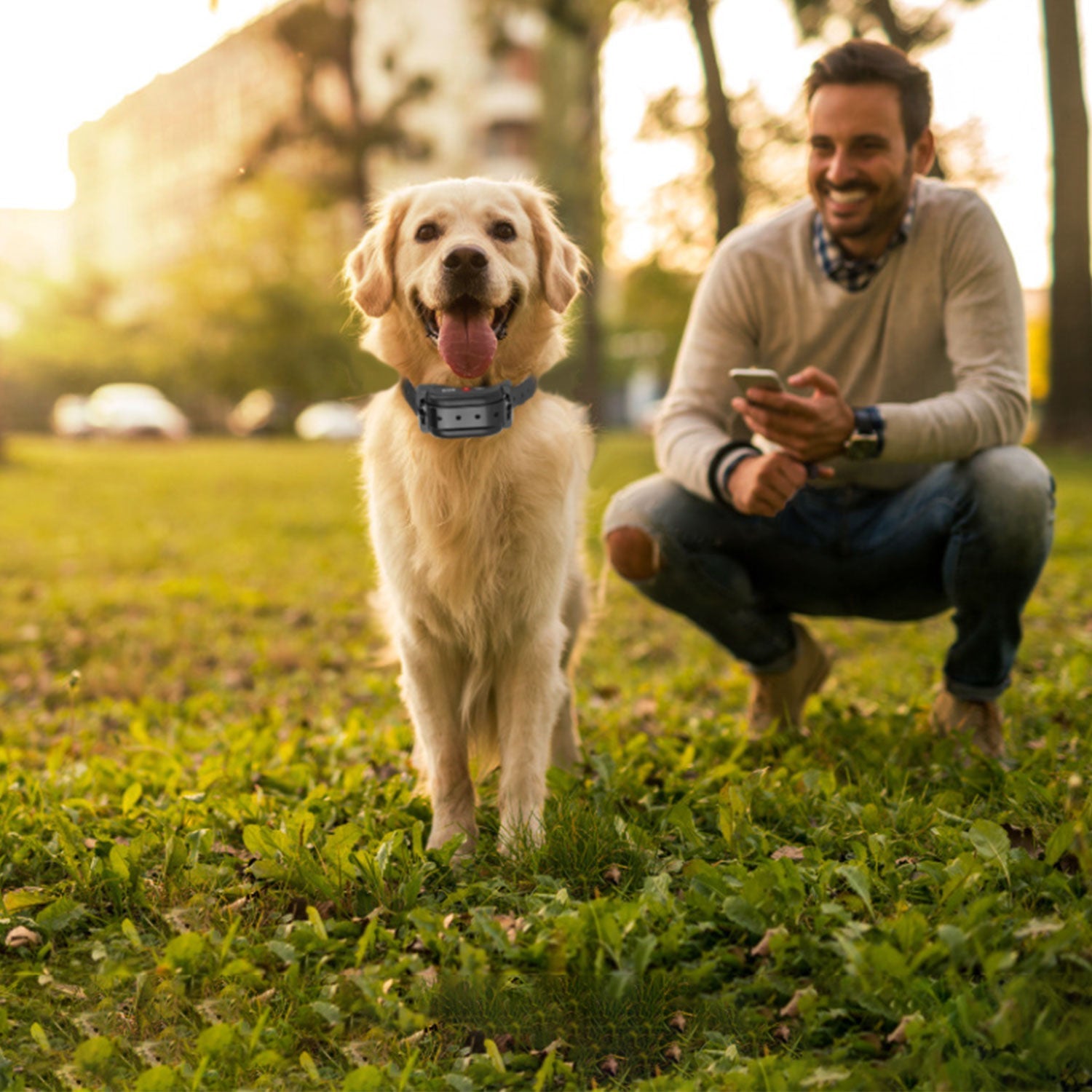 KFX-2851517 Electric Wireless Dog Fence System with GPS Location Monitor and Rechargeable Collar for Small to Large Dogs