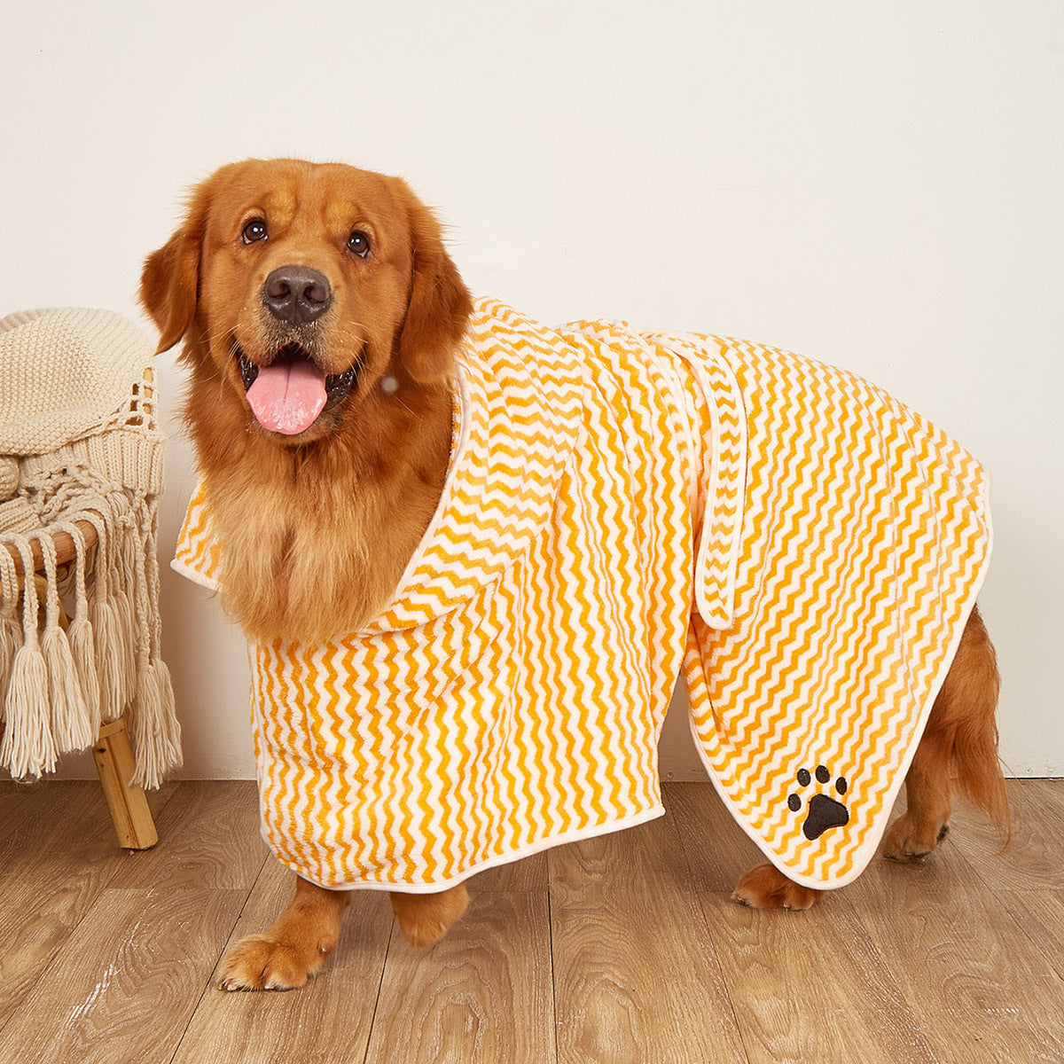 KFX-2877245 Microfiber Bathrobe Towel for Dogs and Cats - Water-Absorbent, Fashionable Design in Yellow and Grey