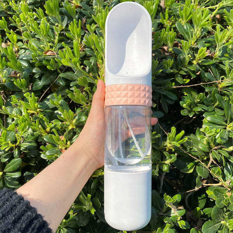 KFX-2884669 Portable Dog Water Bottle Dispenser with Easy Lock Feature for Outdoor Travel and Hydration