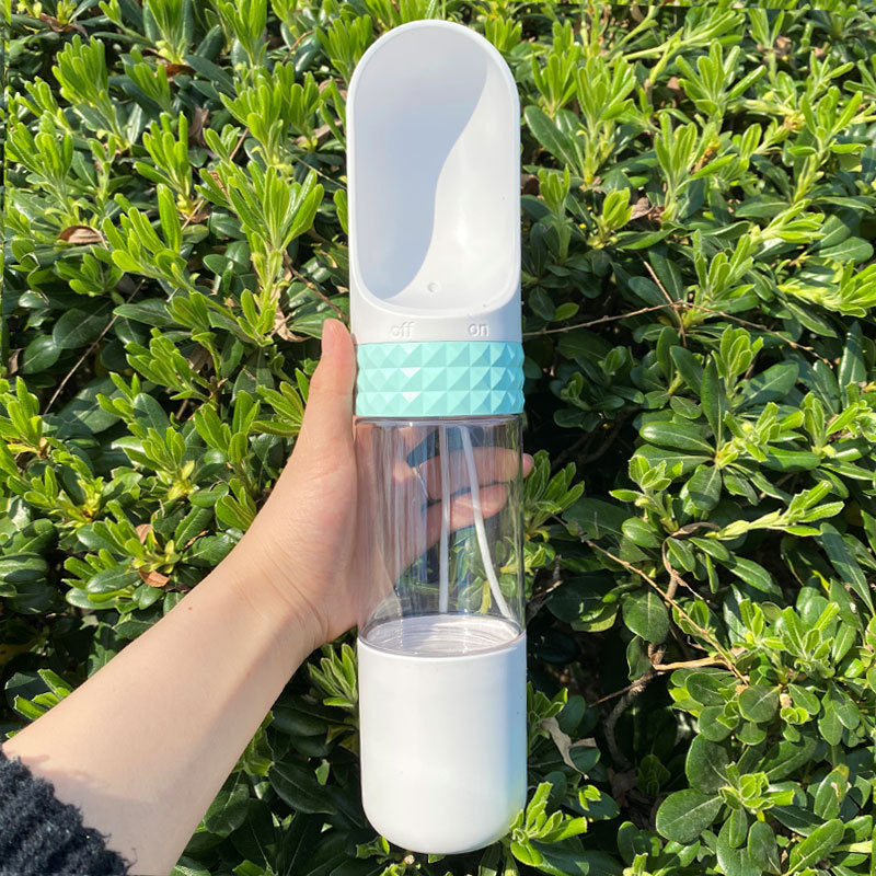KFX-2884669 Portable Dog Water Bottle Dispenser with Easy Lock Feature for Outdoor Travel and Hydration