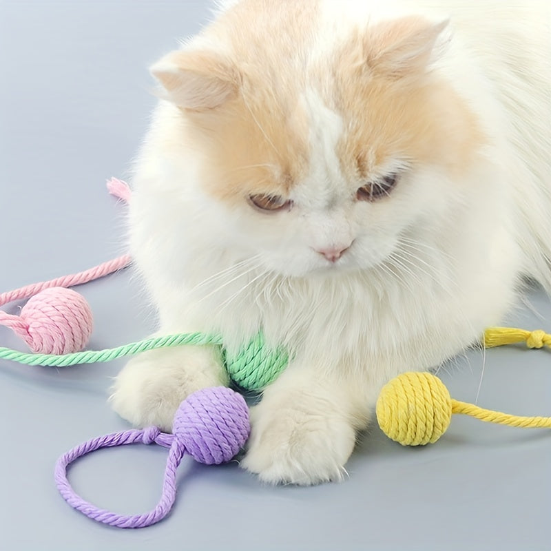 KFX-2930365 Interactive Cat Toy Ball with Rope and Bell for Kittens