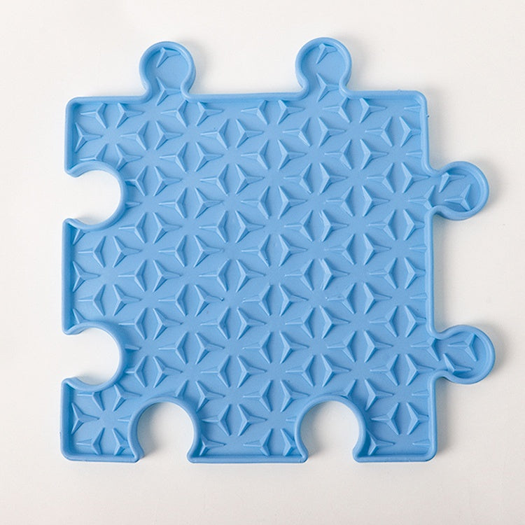 KFX-3040701 Colorful Pet Silica Gel Lick Mat with Suction Cups for Mess-Free Treat Time