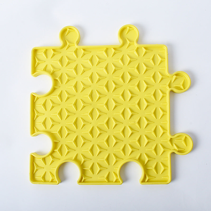 KFX-3040701 Colorful Pet Silica Gel Lick Mat with Suction Cups for Mess-Free Treat Time