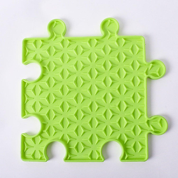 KFX-3040701 Colorful Pet Silica Gel Lick Mat with Suction Cups for Mess-Free Treat Time