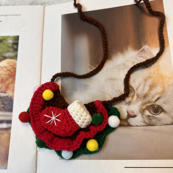 KFX-3088573 Christmas-Themed Pet Bib with Various Holiday Designs for Year-Round Use