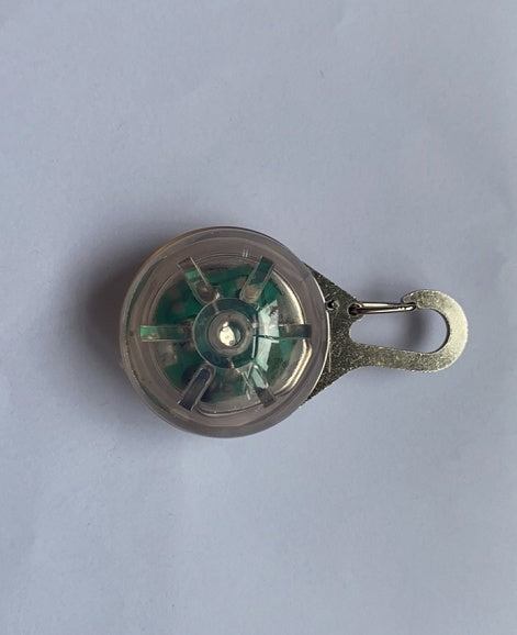KFX-3170621 LED Clip-On Night Light Pendant for Pet Collars - Flashing Safety Light with 3 Modes, Weather Resistant