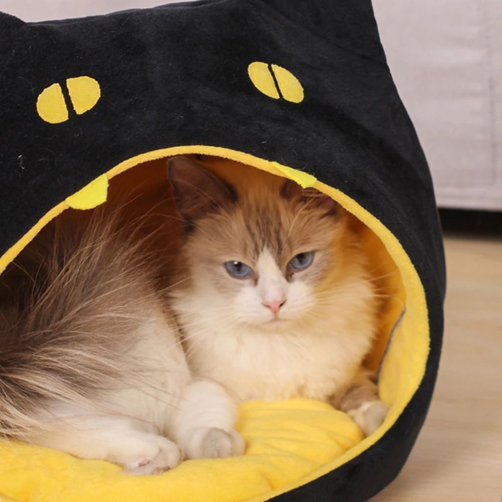 KFX-3183549 Cozy Cat-Shaped Bed with Plush Material for Small Dogs and Kittens, Washable and Travel-Friendly