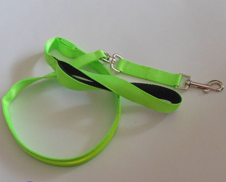 KFX-3248829 LED Fiber Optic Reflective Dog Leash with Manual Control for Day and Night Safety