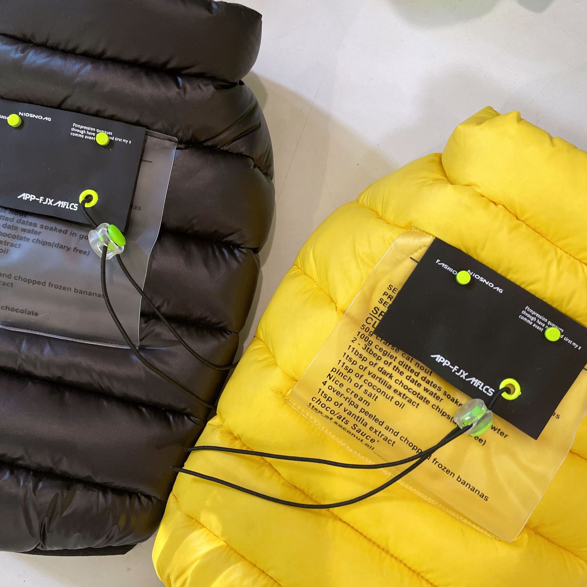 KFX-3384253 Warm Down Jacket for Small and Medium Dogs and Cats - Stylish and Comfortable in Yellow and Black