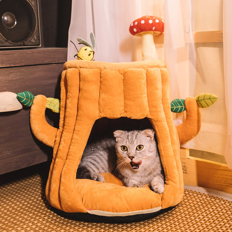 KFX-3391677 Cozy Semi-enclosed Cat House with Warm Sleeping Bag for Autumn and Winter - Tree Stump Design, 40CM High