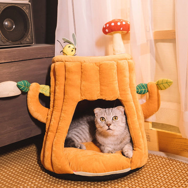 KFX-3391677 Cozy Semi-enclosed Cat House with Warm Sleeping Bag for Autumn and Winter - Tree Stump Design, 40CM High