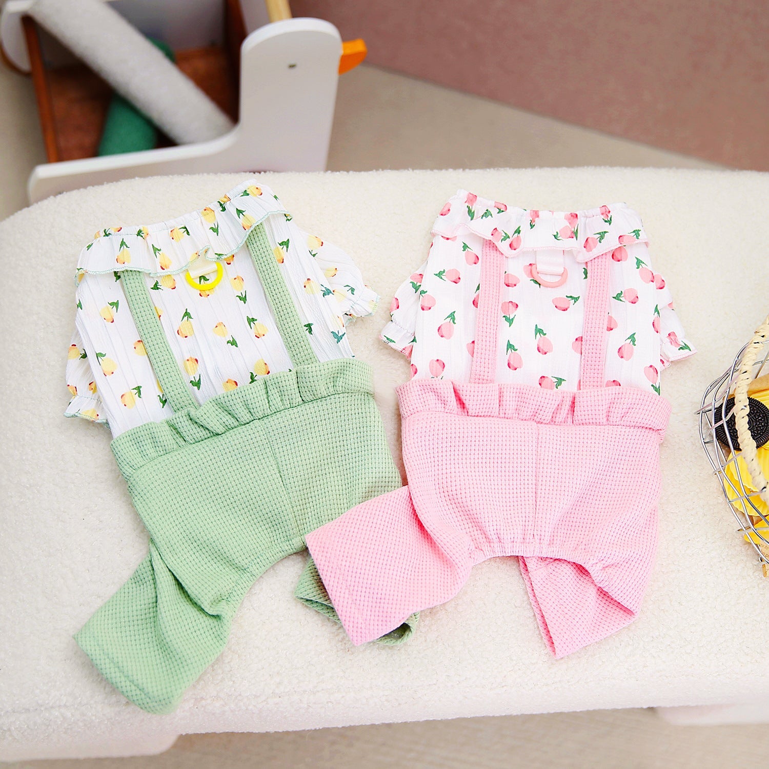 KFX-3419197 Personalized Floral Dog Clothes in Pink and Green - Casual Polyester Pet Apparel for All Sizes