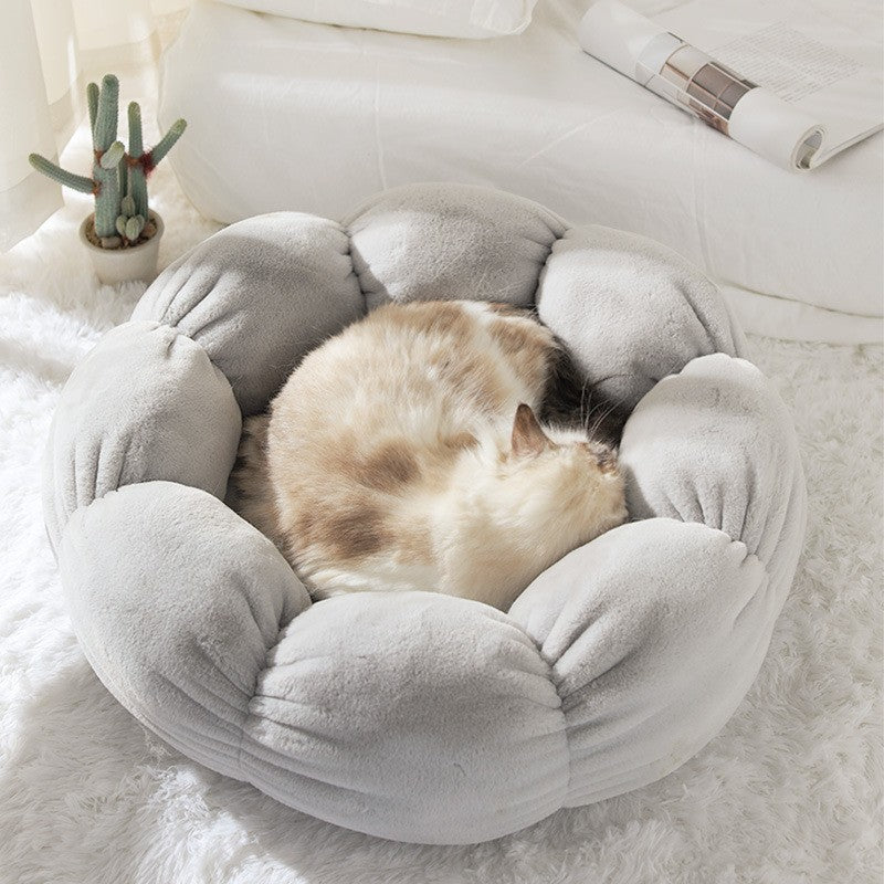 KFX-3424445 Plush Round Flower-Shaped Doghouse in Light Pink, Light Green, and Gray - Soft Cloth Pet Nest