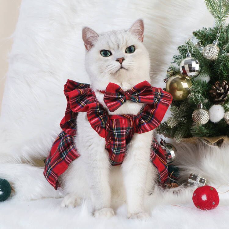 KFX-3455549 Festive Pet Christmas Skirts with Bow Ties and Head Flowers in Various Styles and Sizes
