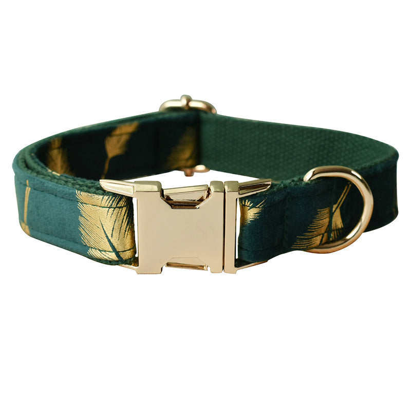 KFX-3472445 Emerald Feather Pattern Pet Collar, Bow, and Leash Set in Cotton