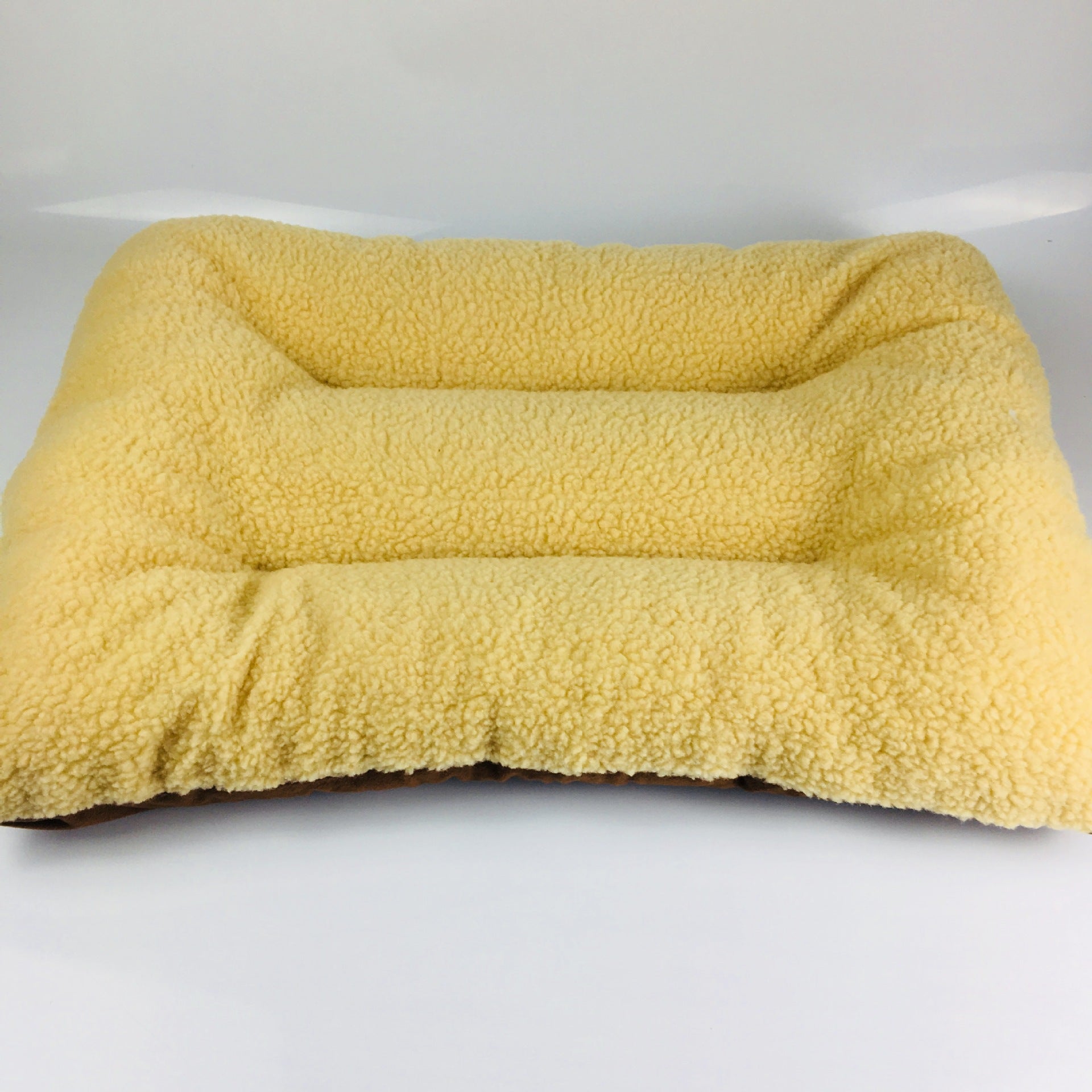 KFX-3609533 Lamb Cashmere Pet Bed - Comfortable and Cozy Mat for Dogs and Cats, Available in Three Sizes