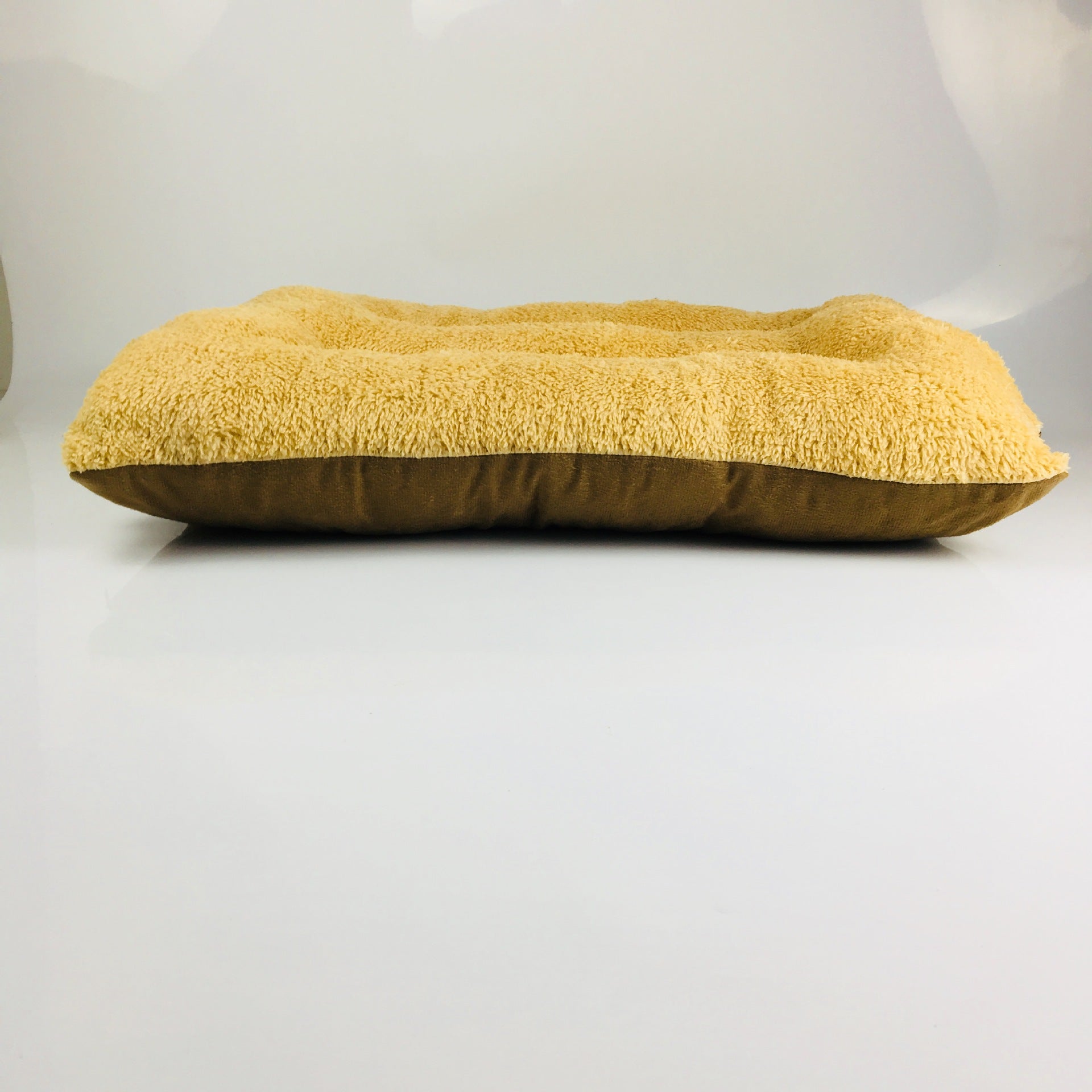 KFX-3609533 Lamb Cashmere Pet Bed - Comfortable and Cozy Mat for Dogs and Cats, Available in Three Sizes