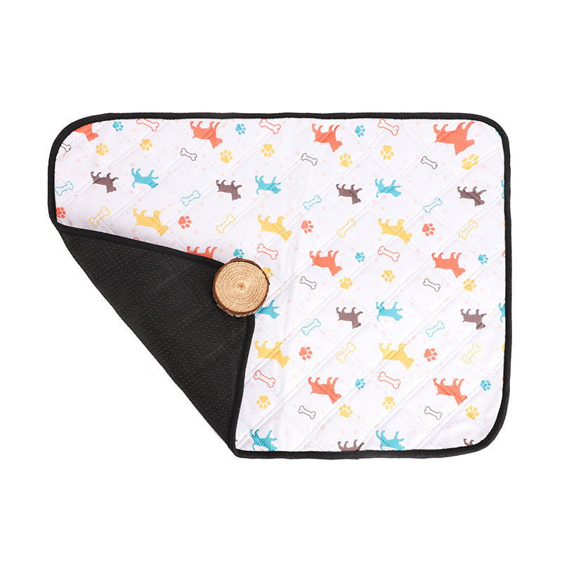KFX-3661373 Washable Dog and Cat Urine Pad - Multiple Sizes with Footprints and Bone Design