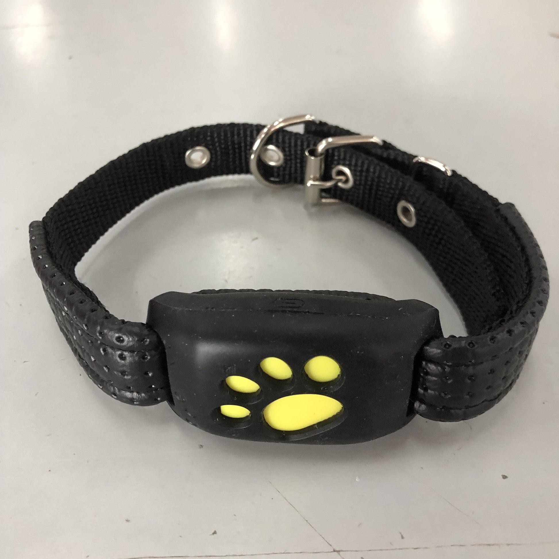 KFX-3670717 GPS Pet Tracker Z8-A with Waterproof Design and Fence Alarm Functionality