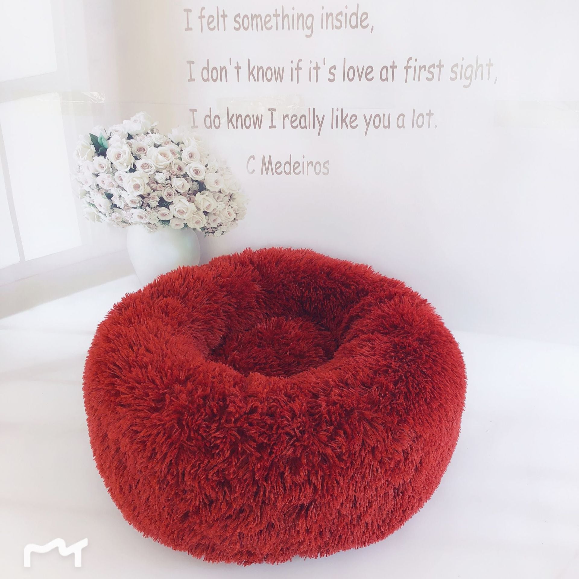 KFX-3680829 Calming Round Plush Pet Nest Bed for Small Dogs and Cats, Soft Vegan Fabric, 110cm Diameter
