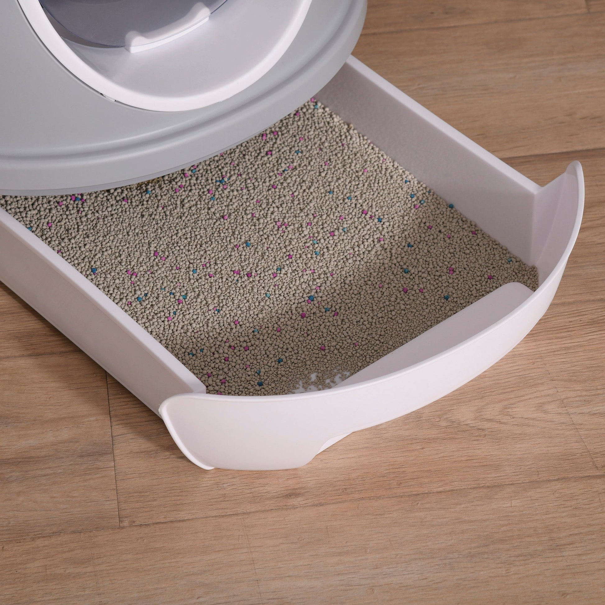 KFX-3709245 Stylish Cat Litter Box with Lid and Skylight for Easy Access and Cleaning