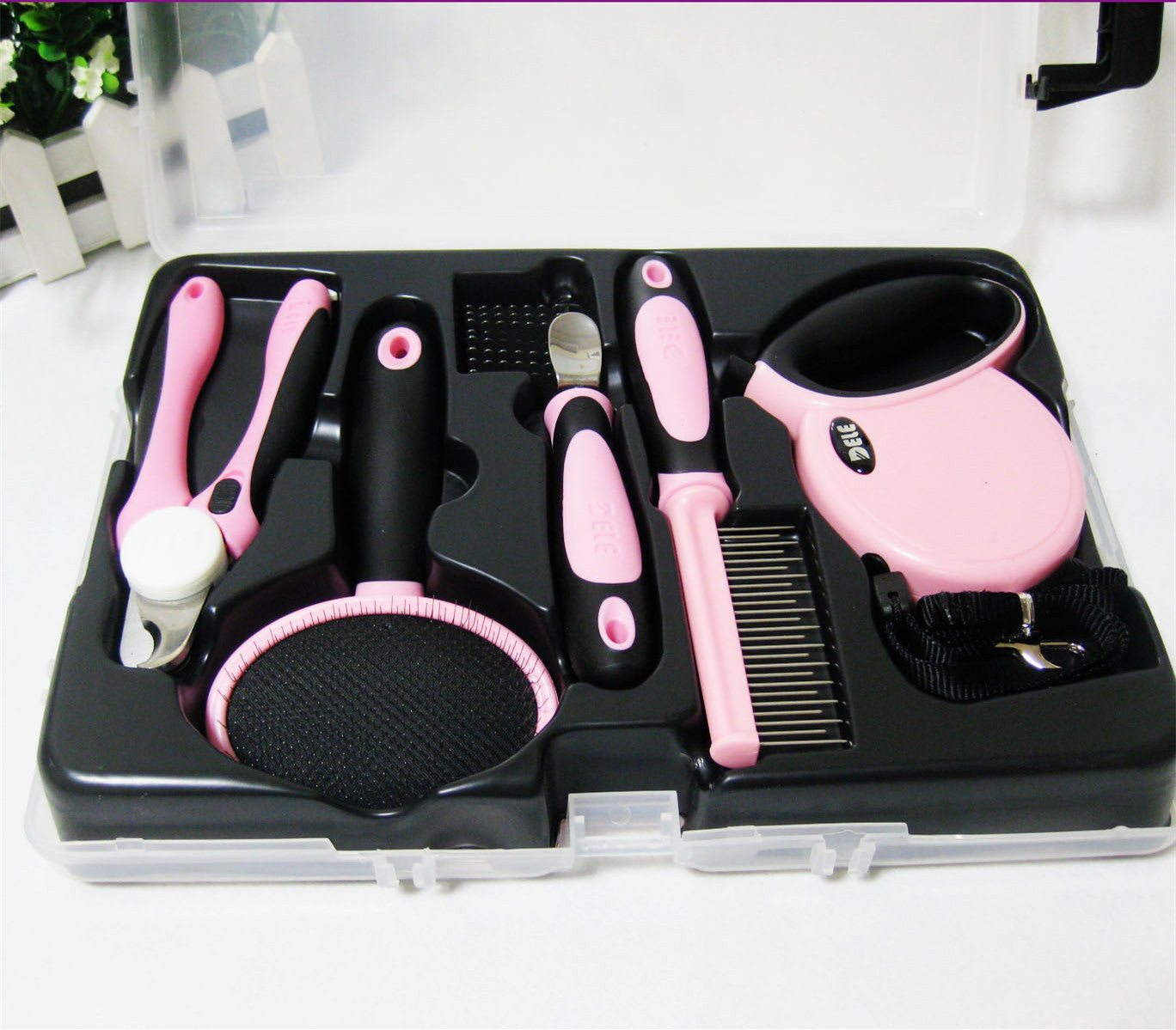 KFX-3755837 Pet Grooming Kit with Traction Rope and Nail Clippers - Lightweight Essentials Set