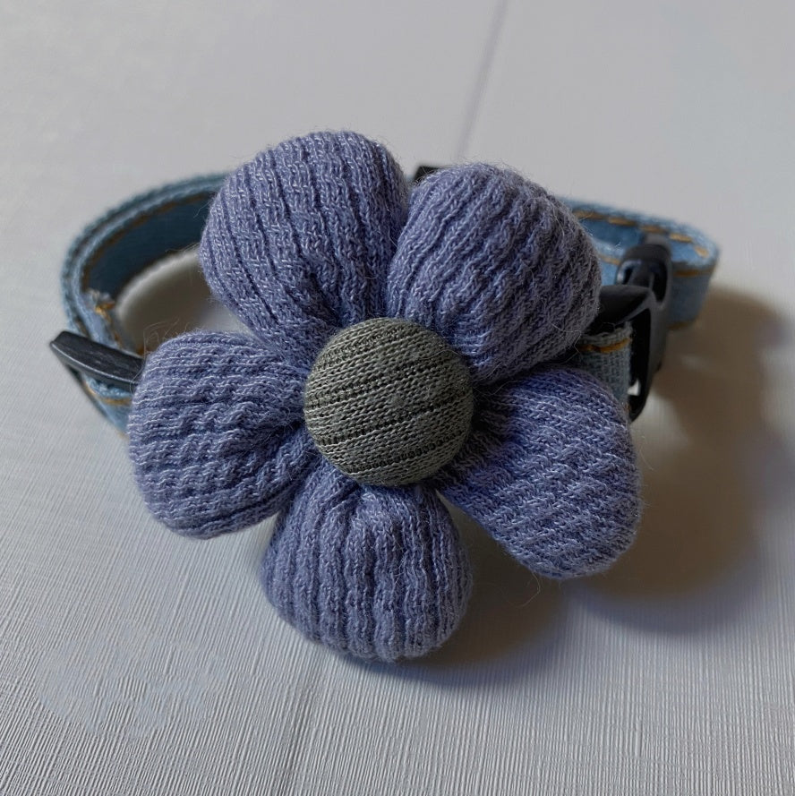 KFX-3771325 Floral Bow Tie Collar for Kittens - Ginger Yellow, Lotus, and Blue Flower Designs, Adjustable Sizes Available