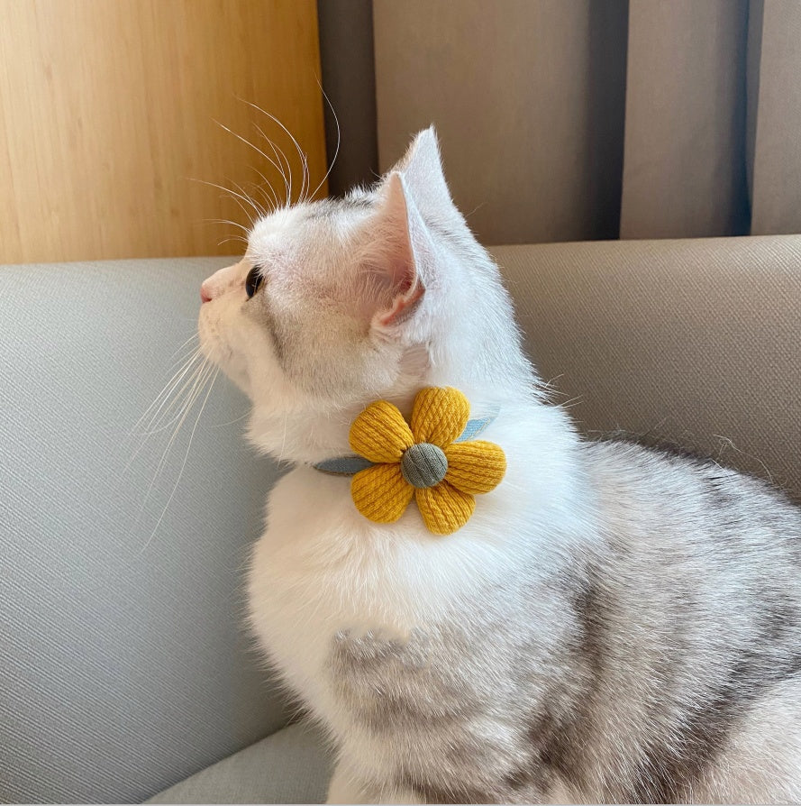 KFX-3771325 Floral Bow Tie Collar for Kittens - Ginger Yellow, Lotus, and Blue Flower Designs, Adjustable Sizes Available