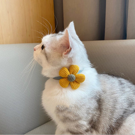 KFX-3771325 Floral Bow Tie Collar for Kittens - Ginger Yellow, Lotus, and Blue Flower Designs, Adjustable Sizes Available