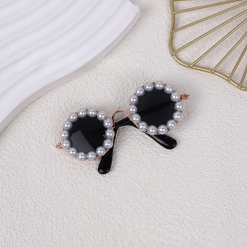 KFX-3820861 Pearl-Rimmed Round Sunglasses for Cats and Dogs - Stylish Costume Accessory for Parties and Celebrations