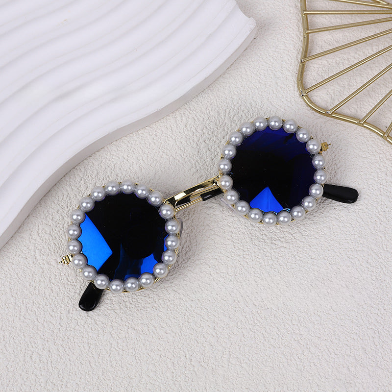 KFX-3820861 Pearl-Rimmed Round Sunglasses for Cats and Dogs - Stylish Costume Accessory for Parties and Celebrations