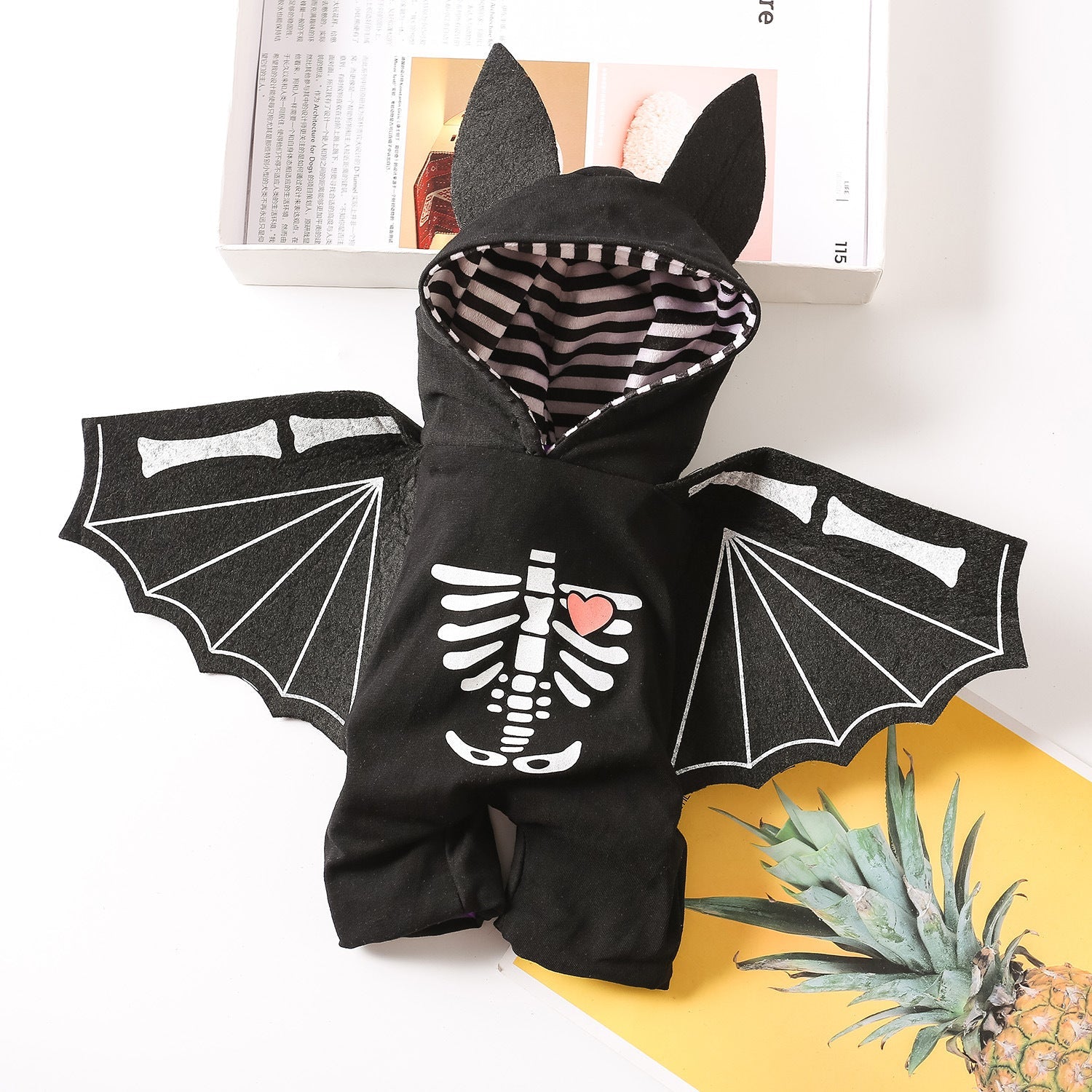 KFX-3843005 Stylish Black Bat Costume for Dogs - Transforming Pet Outfit in Various Sizes