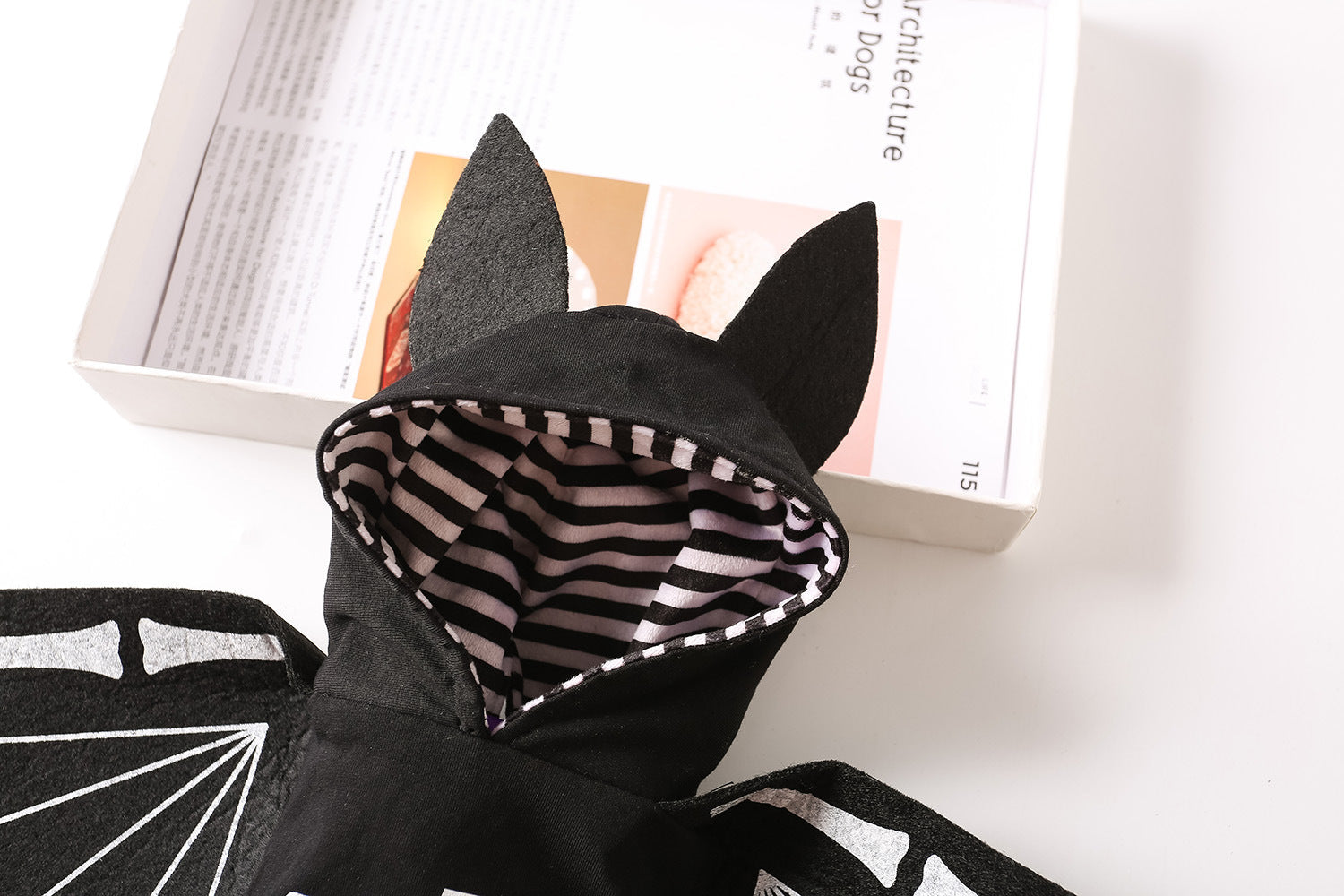 KFX-3843005 Stylish Black Bat Costume for Dogs - Transforming Pet Outfit in Various Sizes