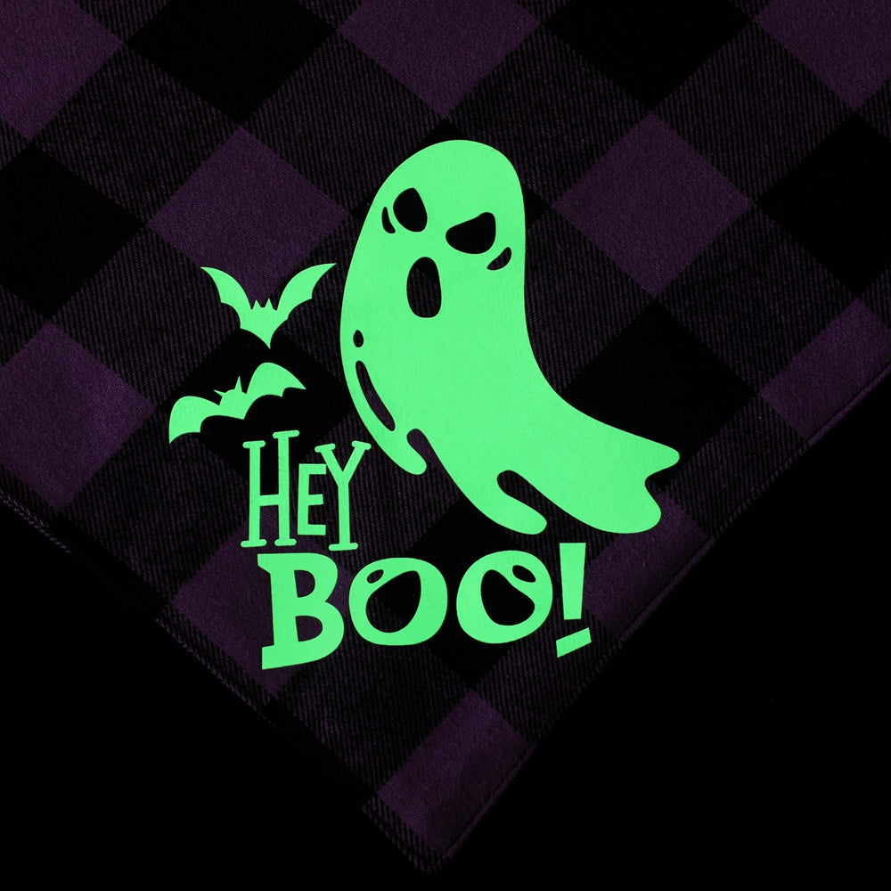 KFX-3889469 Luminous Halloween Pet Saliva Towel in Plaid Design with Pumpkin, Bat, and Castle Patterns