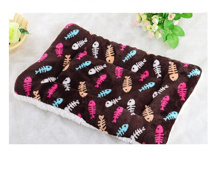 KFX-3923517 Thick Flannel Pet Blanket for Warmth and Comfort in Various Sizes