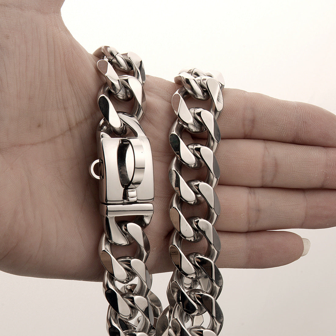 KFX-3935165 Titanium Steel Dog Chain Collar with Polished Finish and Vacuum Plating