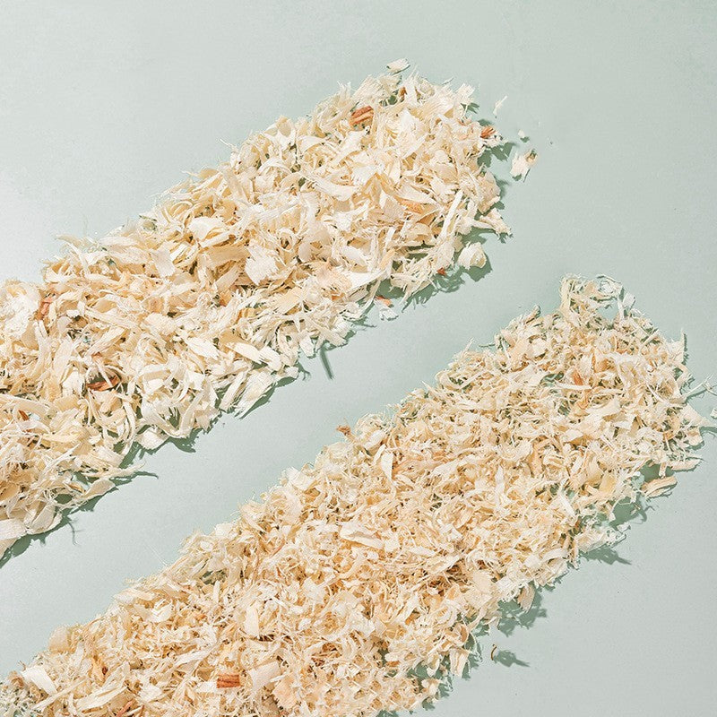 KFX-3940413 Poplar Wood Shavings for Small Animals, Birds, and Reptiles - Absorbent Bedding Material (1000G)